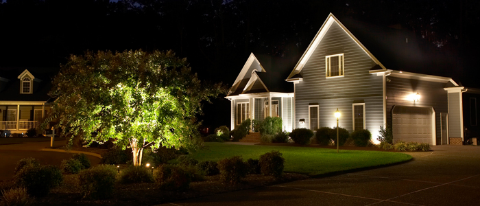 Zahradní osvětlení Hunter-FX Luminaire nabízí široké spektrum ovládání od nastavení barev až po intenzitu světla.